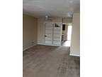 $924 / 2br - 1698ft² - Pet Friendly, Close to shopping, 2br/1.5ba Townhome!