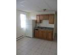$725 / 1br - Cozy one bedroom, hardwood floors, parking, common laundry!!