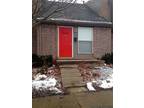 1 bedroom townhouse, Ypsilanti close to EMU 4-5 month lease commitment