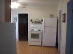 $1075/ 2br - 2ND FLOOR APT HEAT INCLUDED