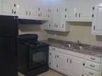 $795 / 2br - 850ft² - 4 room 2bedroom - Some units have private decks