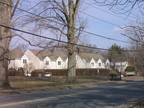 $1600 / 3br - Spacious 3 Bedroom Apt in Salem Place on Main St. Student Okay