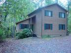 $800 / 2br - 840ft² - Neat single-level duplex in quiet woods!