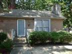 $750 / 2br - 1000ft² - New Listing! End Unit Condo w/ Cathedral Celings
