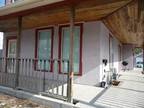 $625 / 1br - 900ft² - Downstairs 1 and 1/2 Bath 2 bedroom