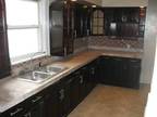 $1375 / 3br - 1200ft² - Beautiful 3BR Apt located in house - Renovated -