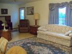 $795 / 2br - 960ft² - Fully furnished 2 bd 1 bath apartment