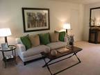 $1415 / 1br - 750ft² - UPSTAIRS, CORNER UNIT, CLOSE TO CARPORT WITH GREAT