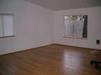 $650 / 3br - 1000ft² - 2 bath like new duplex hud ok
