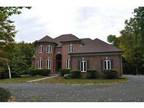 $3200 / 4br - 4000ft² - Brick House 4/5 bedrooms 3.5 baths