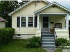 $450 / 2br - 1250ft² - $ 450 Student Housing 2013/2014 Clean