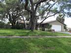 $950 / 3br - Nestled in the Oaks - single family house for rent