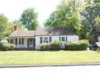 $635 / 2br - 1555ft² - 586 Villa Esta Cir.