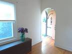 $875 / 2br - Charming Spanish Inspired Home-Suburban Feel-City Conveniences