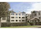 $2595 / 2br - Fab. Peninsula Loc*Sunny*Frpl*Deck*Pool*Grg pkg.