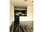 2 Beds - The Strand