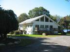 Waterfront Townhouse on Lake