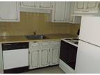 One Bedroom Apartment in Hawthorne, Asking Only $650/Month