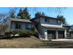 Spacious 3Bdrm Tri-level Duplex