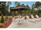 2 Beds - Cottages at Crystal Lake