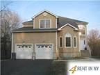 4 brs House - 2012 Occupancy - Beautiful.