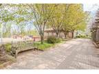 1 Bed - Hill House