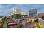 2 Beds - 401 W Fullerton Apartments
