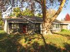 2 Beds - Sungarden Apartments and Duplexes