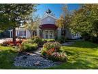 2 Beds - Turtle Cove Apartments
