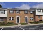 2 Beds - The Townes at Heritage Hill