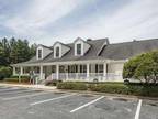 2 Beds - Parkway Grand Apartments
