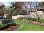 1 Bed - Kentfield Luxury Town Homes