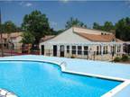 3 Beds - Annies Townhomes