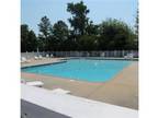 2 Beds - Oak Lake Apartments