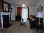 2 Beds - Cobblestone Apartments