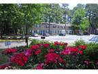 2 Beds - Thousand Oaks Apartments & Townhomes