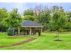 2 Beds - DAVIS CREEK Apartments & Flats