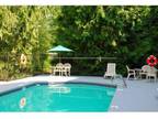 2 Beds - Crosspointe Apartments