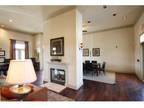 2 Beds - Chenier Apartments