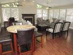 2 Beds - OAK PARK