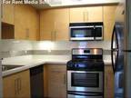 Studio - Living at Santa Monica