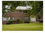 2 Beds - Lexington Village