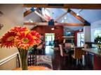 2 Beds - Bicycle Club Apartments