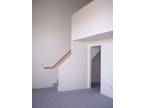 Newton, Luxury 2 bedroom, 2 bath apartment with Palladian