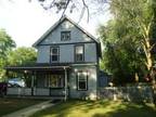 $900 / 3br - 3BR 1.5 Bath Cute Duplex in Delavan (Delavan) 3br bedroom