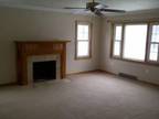$795 / 4br - 1700ft² - Large All Brick House Near the Lake (Conneaut) 4br