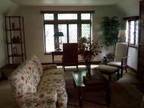 $900 / 2br - ft² - Very specical unit near hospitals and downtown 2br bedroom