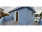 158 Adams Ave Huntington Beach, CA 92648
