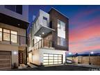 47 Ebb Tide Cir Newport Beach, CA 92663