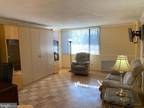 118 Monroe St #211 Rockville, MD 20850